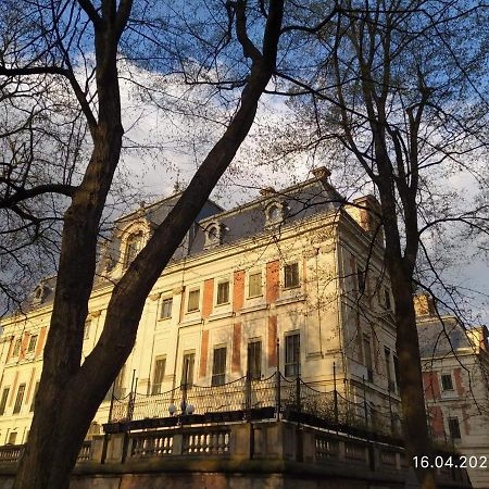 Apartament Przy Zamku プシュチナ エクステリア 写真