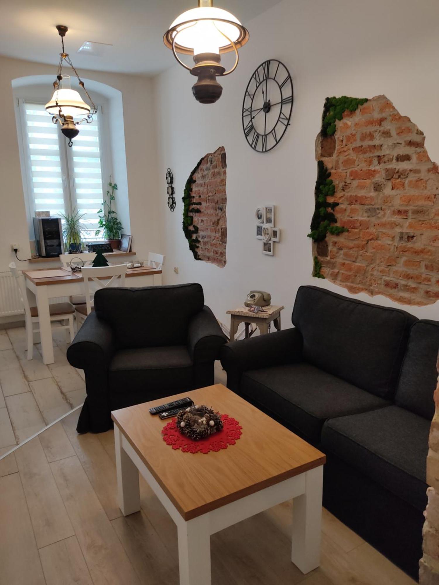 Apartament Przy Zamku プシュチナ エクステリア 写真